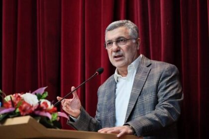ظفرقندی; حقوق رزیدنت‌ها از این ماه ۳۰ درصد افزایش می‌یابد