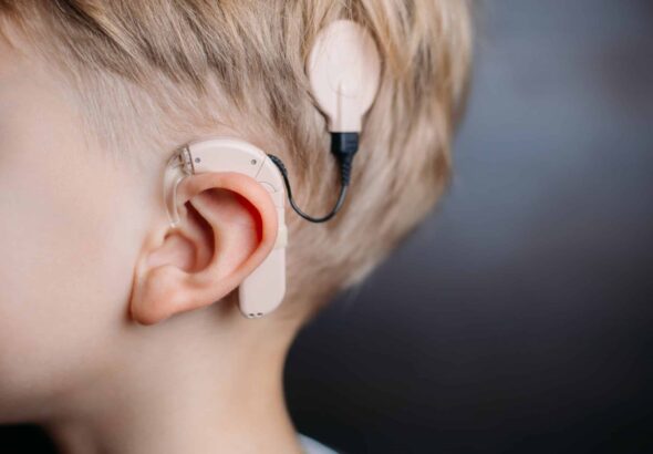 چسبندگی گوش و سمعک مناسب