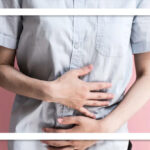 آیا خوردن آب نفخ می‌آورد؟